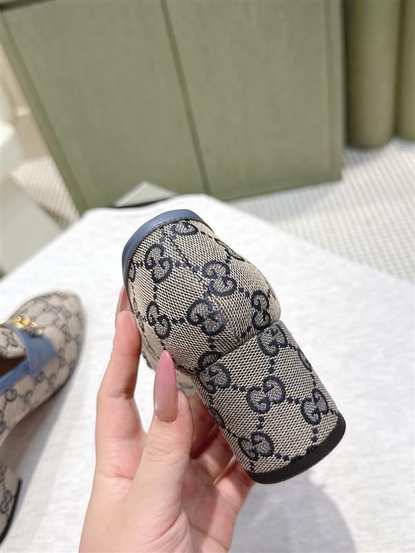 20251127171647192 320